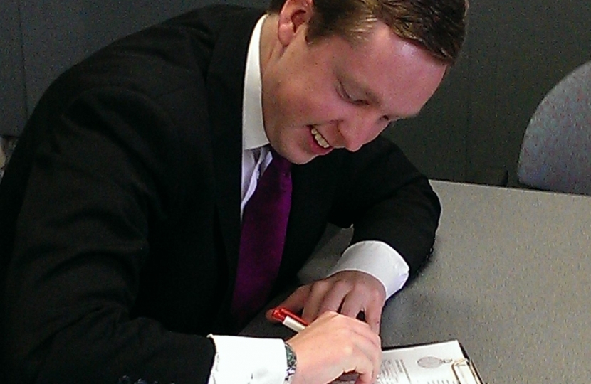 Tom Pursglove signs Fire Petition